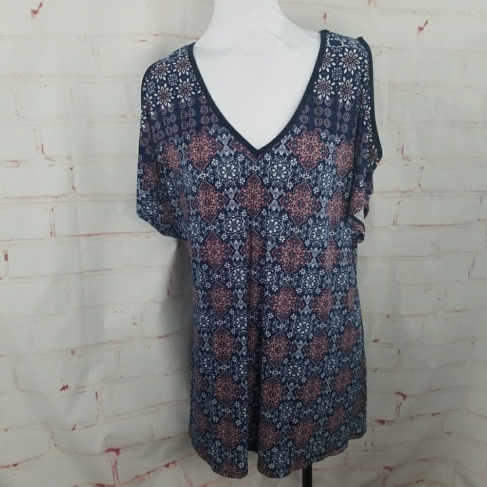 3/$25 Lavish Cold Shoulder slinky top XL